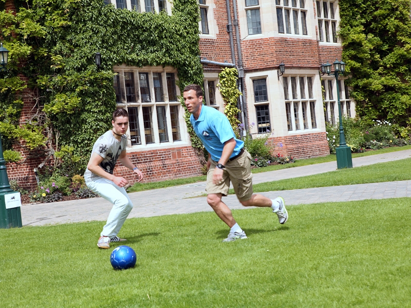 Village Camps International Summer Camp England 2024-07-27 https://www.villagecamps.com/journals_admin/images/718-34-york300613-081.jpg