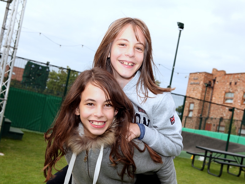 Village Camps International Summer Camp England 2024-07-27 https://www.villagecamps.com/journals_admin/images/718-34-york300613-122.jpg