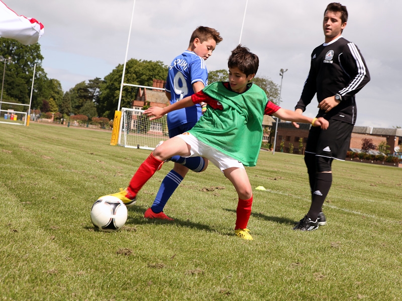 Village Camps International Summer Camp England 2024-07-27 https://www.villagecamps.com/journals_admin/images/719-31-york-010713-028.jpg