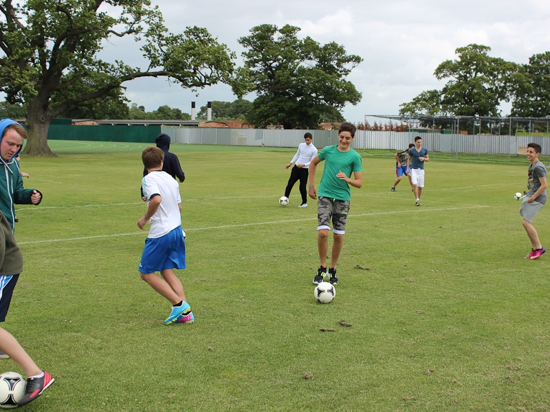 Village Camps International Summer Camp England 2024-07-27 https://www.villagecamps.com/journals_admin/images/719-34-IMG_8802.jpg