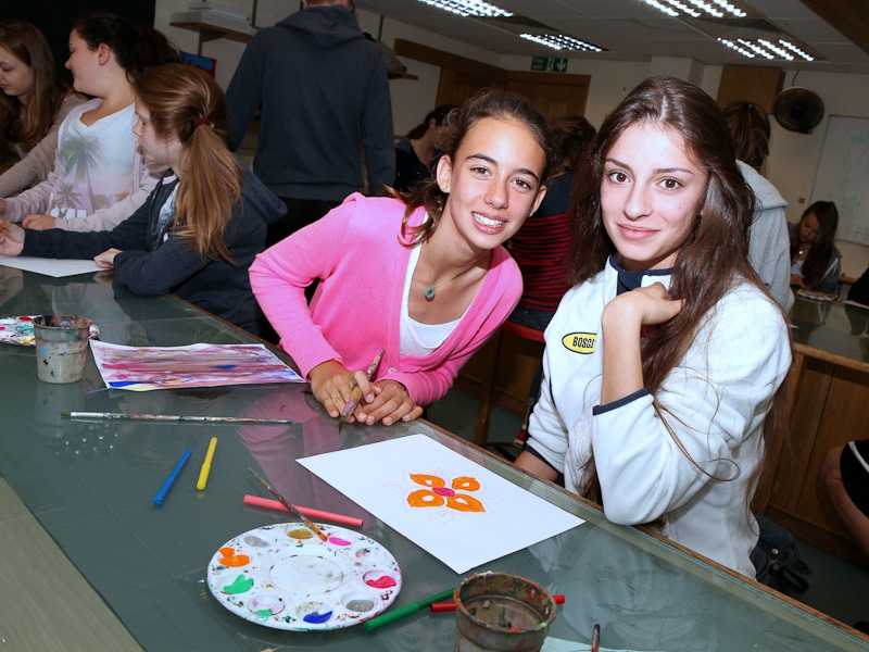 Village Camps International Summer Camp England 2024-07-27 https://www.villagecamps.com/journals_admin/images/719-34-york-010713-042.jpg