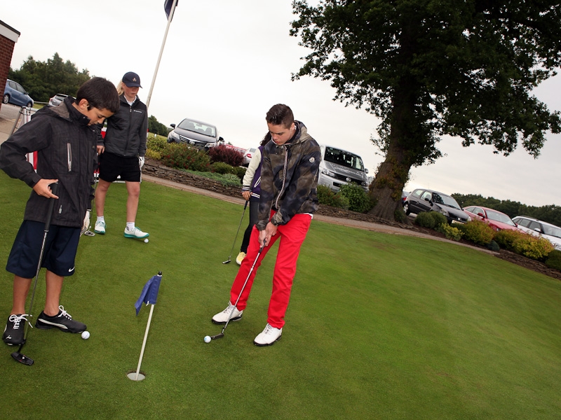 Village Camps International Summer Camp England 2024-07-27 https://www.villagecamps.com/journals_admin/images/723-3-york-040713-006.jpg