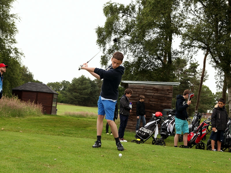 Village Camps International Summer Camp England 2024-07-27 https://www.villagecamps.com/journals_admin/images/723-3-york-040713-011.jpg