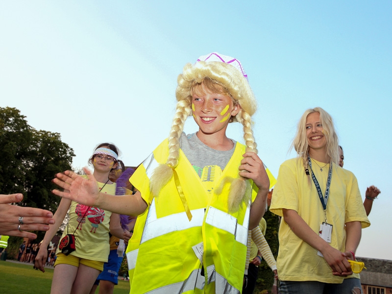 Village Camps International Summer Camp England 2024-07-27 https://www.villagecamps.com/journals_admin/images/724-34-york-050713-021.jpg