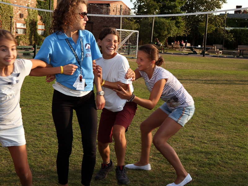 Village Camps International Summer Camp England 2024-07-27 https://www.villagecamps.com/journals_admin/images/734-34--53.jpg