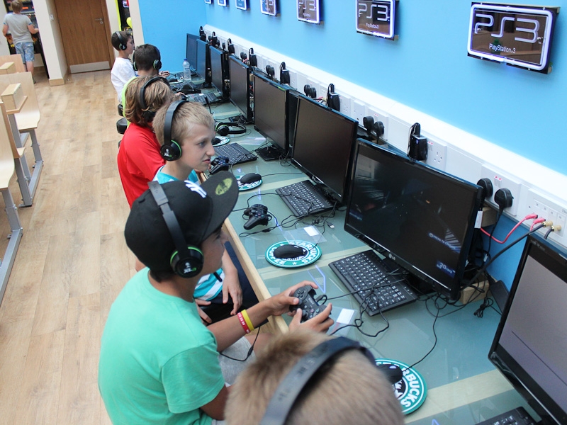 Village Camps International Summer Camp England 2024-07-27 https://www.villagecamps.com/journals_admin/images/757-34-z-37.jpg