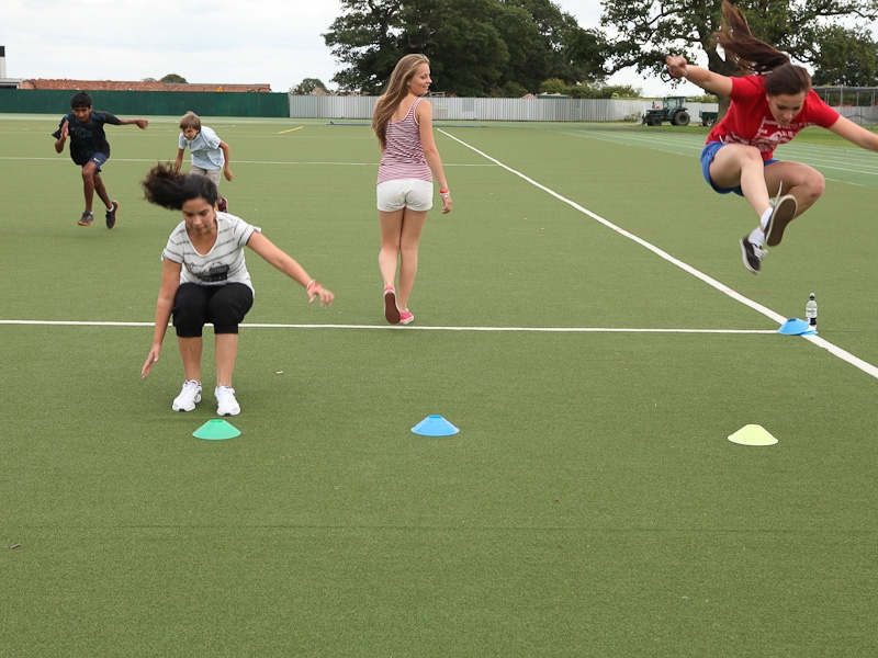 Village Camps International Summer Camp England 2024-07-27 https://www.villagecamps.com/journals_admin/images/758-31-z-28.jpg