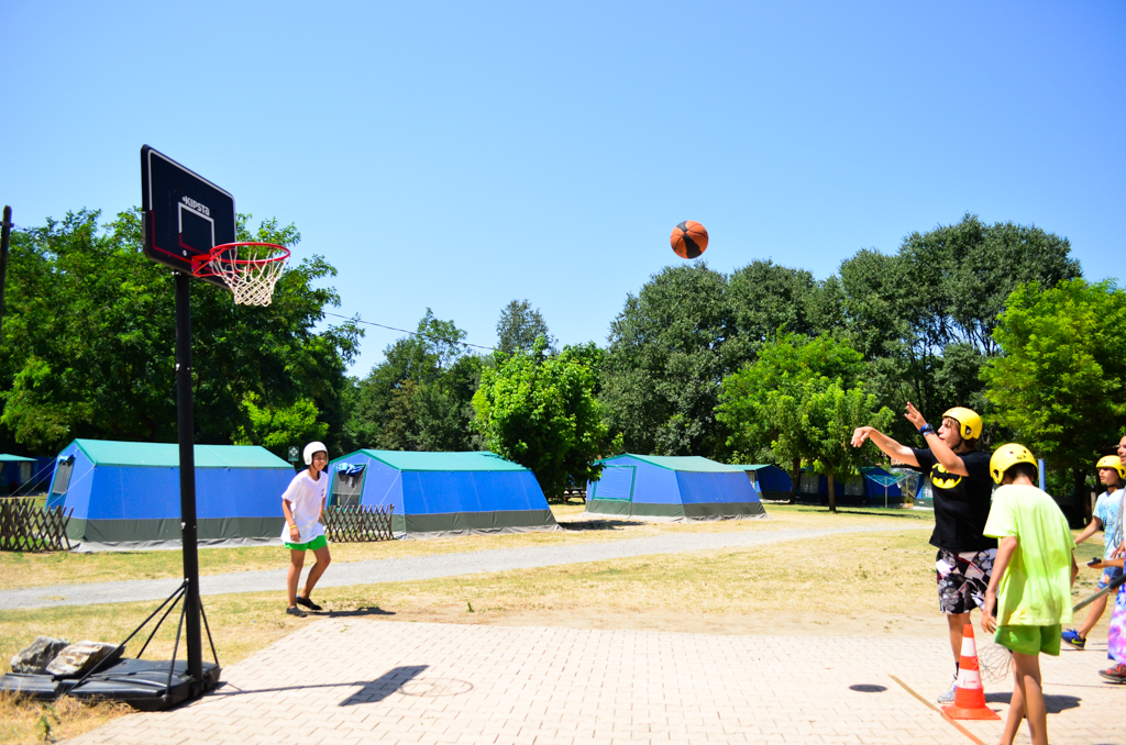 Village Camps International Summer Camp Ard&egrave;che, France 2019-07-26 https://www.villagecamps.com/journals_admin/images/1175-9624-DSC_0034.jpg