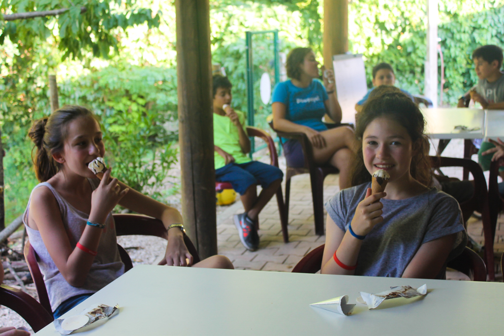 Village Camps International Summer Camp Ard&egrave;che, France 2019-07-26 https://www.villagecamps.com/journals_admin/images/1241-8471-IMG_4180.jpg