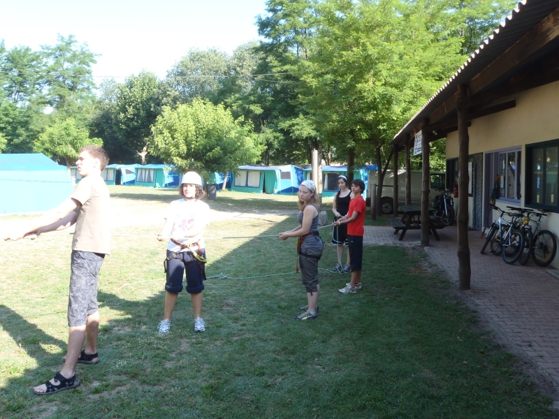 Village Camps International Summer Camp Ard&egrave;che, France 2019-07-26 https://www.villagecamps.com/journals_admin/images/13-11-Teamwork.jpg