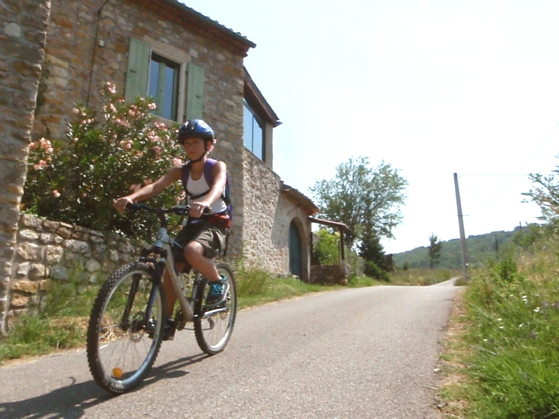 Village Camps International Summer Camp Ard&egrave;che, France 2019-07-26 https://www.villagecamps.com/journals_admin/images/17-8-Daysion.jpg