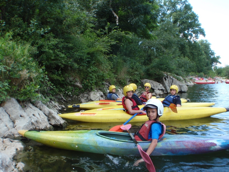 Village Camps International Summer Camp Ard&egrave;che, France 2019-07-26 https://www.villagecamps.com/journals_admin/images/19-25-Paddlers.jpg