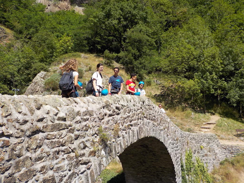Village Camps International Summer Camp Ard&egrave;che, France 2019-07-26 https://www.villagecamps.com/journals_admin/images/1954-7223-DSCN3906.jpg