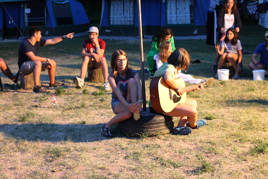 Village Camps International Summer Camp Ard&egrave;che, France 2019-07-26 https://www.villagecamps.com/journals_admin/images/1960-1130-IMG_0136.jpg