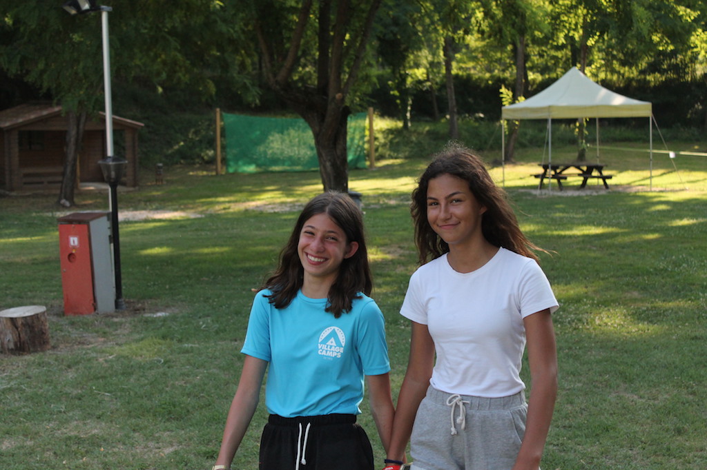 Village Camps International Summer Camp Ard&egrave;che, France 2019-07-26 https://www.villagecamps.com/journals_admin/images/2154-4726-Girls_field.jpg