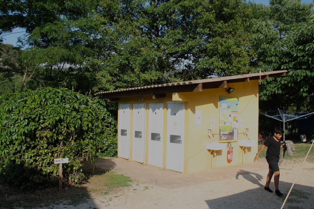 Village Camps International Summer Camp Ard&egrave;che, France 2019-07-26 https://www.villagecamps.com/journals_admin/images/2154-4800-Bathrooms.jpg