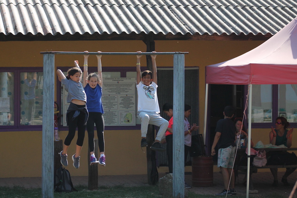 Village Camps International Summer Camp Ard&egrave;che, France 2019-07-26 https://www.villagecamps.com/journals_admin/images/2155-7761-Hanging3.jpg