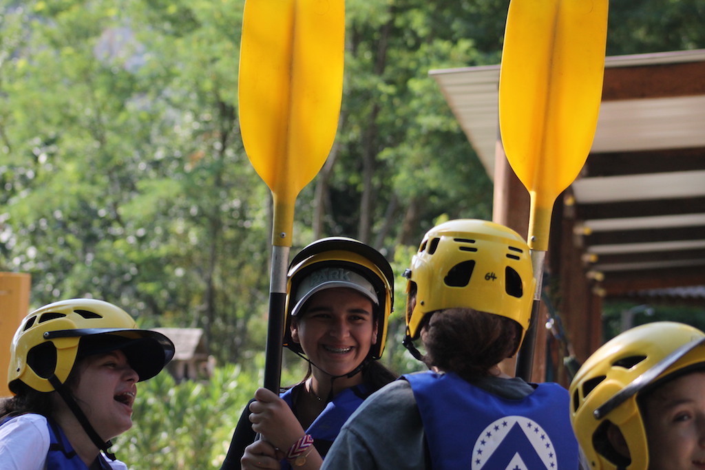 Village Camps International Summer Camp Ard&egrave;che, France 2019-07-26 https://www.villagecamps.com/journals_admin/images/2155-7806-Paddle2.jpg