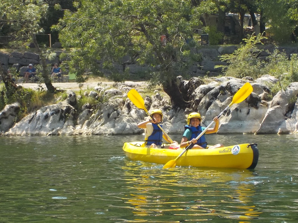 Village Camps International Summer Camp Ard&egrave;che, France 2019-07-26 https://www.villagecamps.com/journals_admin/images/2156-4574-Boat7.jpg