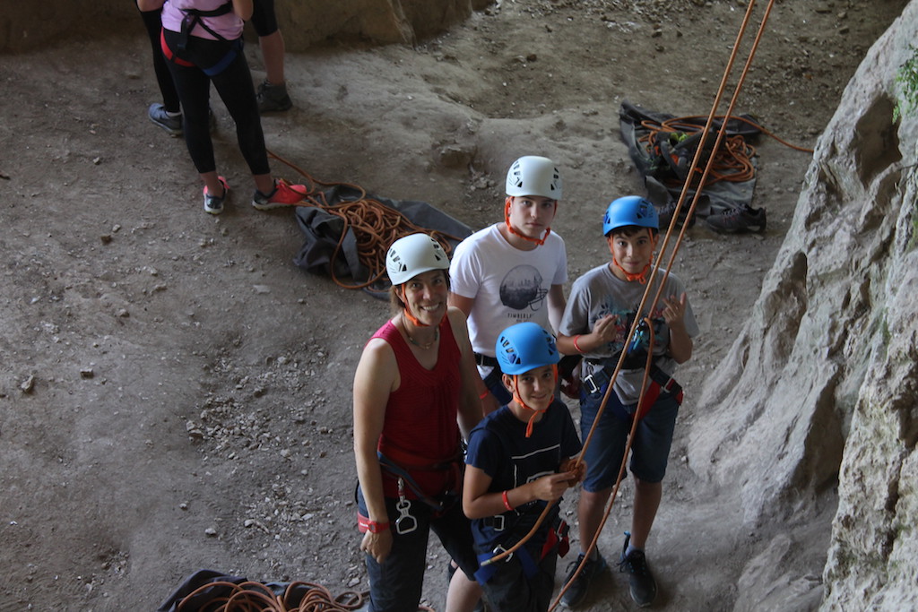 Village Camps International Summer Camp Ard&egrave;che, France 2019-07-26 https://www.villagecamps.com/journals_admin/images/2156-4679-Climb08.jpg