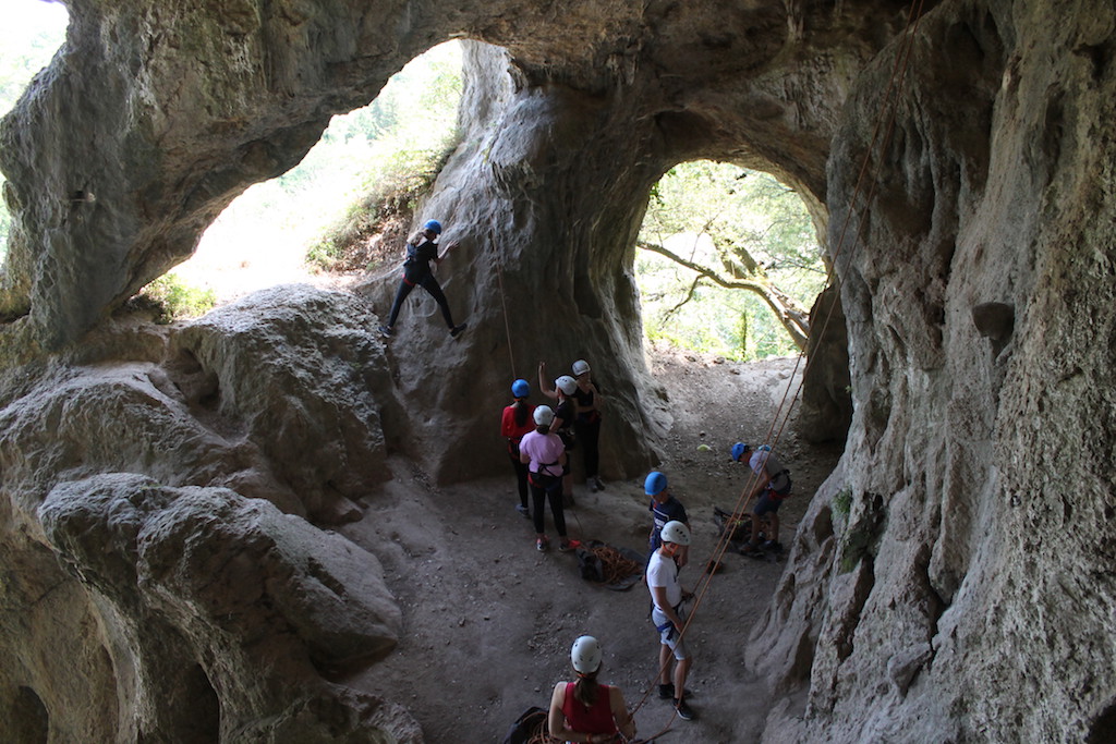Village Camps International Summer Camp Ard&egrave;che, France 2019-07-26 https://www.villagecamps.com/journals_admin/images/2156-4729-Climb09.jpg