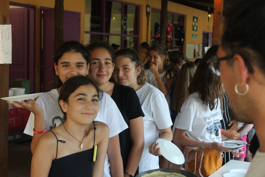 Village Camps International Summer Camp Ard&egrave;che, France 2019-07-26 https://www.villagecamps.com/journals_admin/images/2158-7664-Crepe7.jpg
