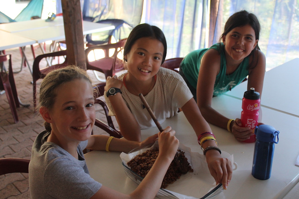 Village Camps International Summer Camp Ard&egrave;che, France 2019-07-26 https://www.villagecamps.com/journals_admin/images/2158-7781-Bake2.jpg