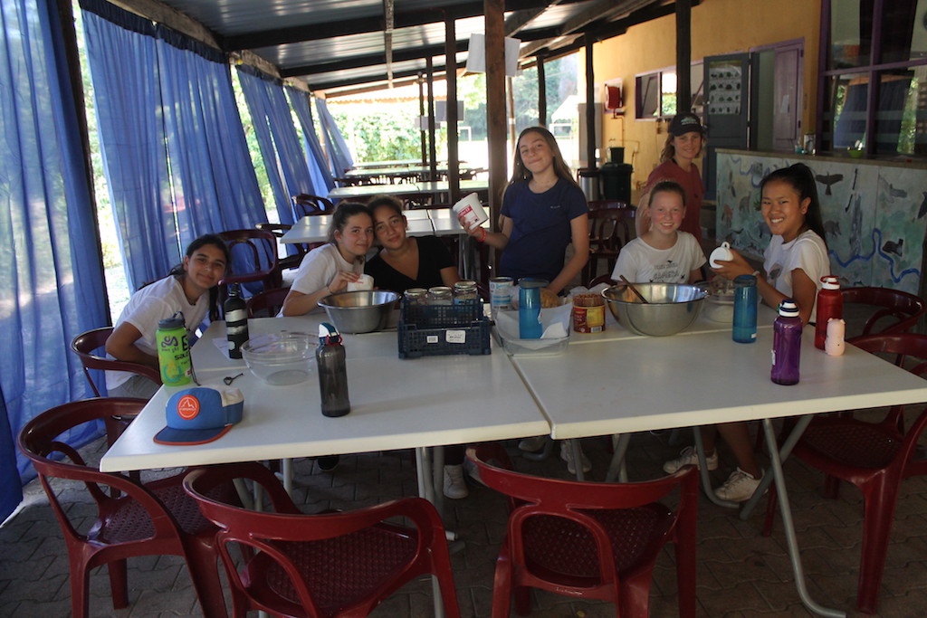 Village Camps International Summer Camp Ard&egrave;che, France 2019-07-26 https://www.villagecamps.com/journals_admin/images/2158-7807-Bake5.jpg