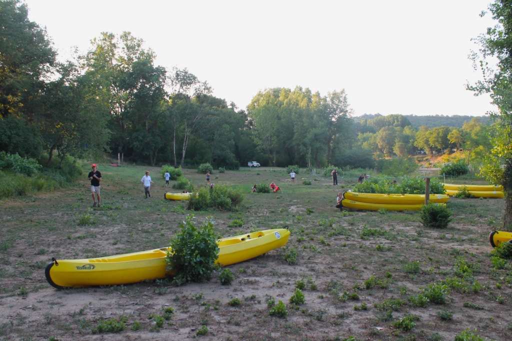 Village Camps International Summer Camp Ard&egrave;che, France 2019-07-26 https://www.villagecamps.com/journals_admin/images/2161-2511-CanoeComando1.jpg