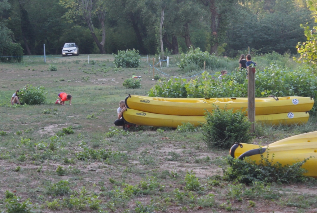 Village Camps International Summer Camp Ard&egrave;che, France 2019-07-26 https://www.villagecamps.com/journals_admin/images/2161-2519-CanoeComando2.jpg