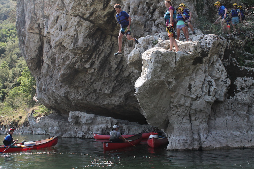 Village Camps International Summer Camp Ard&egrave;che, France 2019-07-26 https://www.villagecamps.com/journals_admin/images/2162-2215-Jump2.jpg