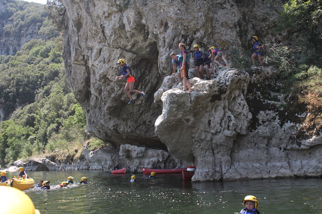 Village Camps International Summer Camp Ard&egrave;che, France 2019-07-26 https://www.villagecamps.com/journals_admin/images/2162-2220-Jump6.jpg