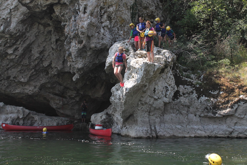 Village Camps International Summer Camp Ard&egrave;che, France 2019-07-26 https://www.villagecamps.com/journals_admin/images/2162-2238-Jump10.jpg