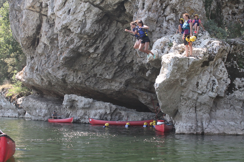 Village Camps International Summer Camp Ard&egrave;che, France 2019-07-26 https://www.villagecamps.com/journals_admin/images/2162-2241-Jump7.jpg