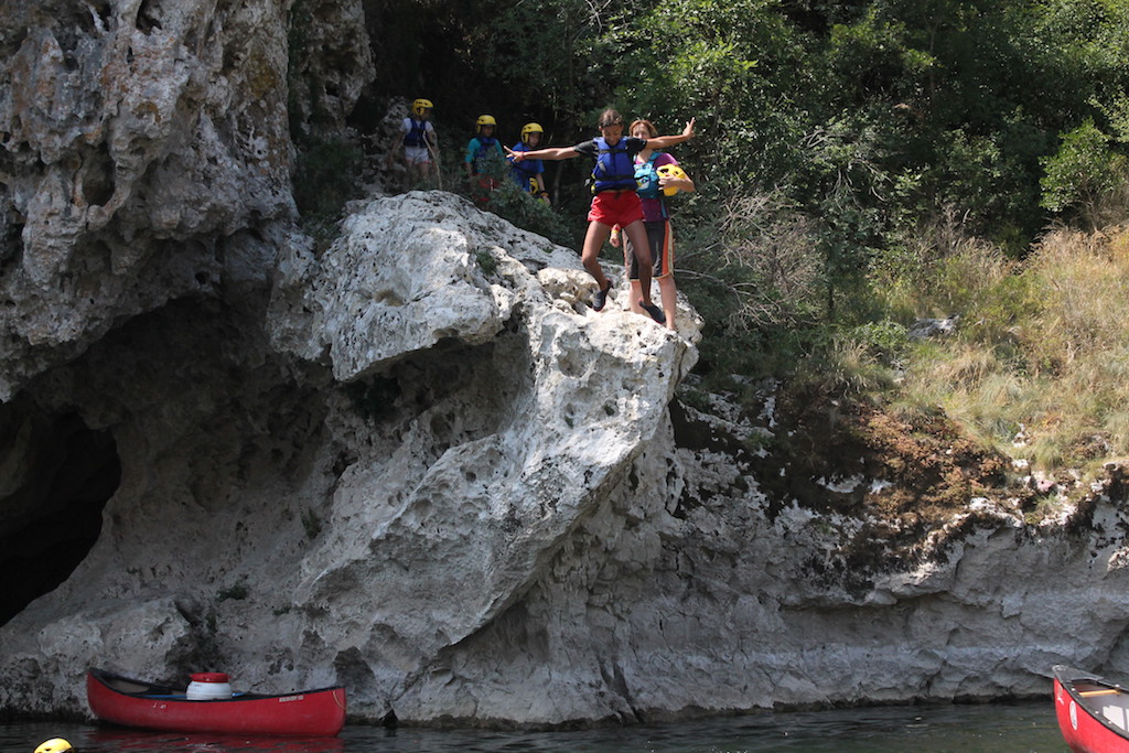 Village Camps International Summer Camp Ard&egrave;che, France 2019-07-26 https://www.villagecamps.com/journals_admin/images/2162-2272-Jump14.jpg