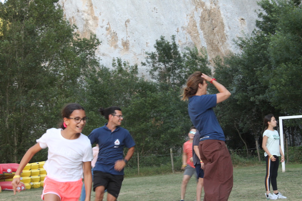 Village Camps International Summer Camp Ardèche, France 2019-07-26 https://www.villagecamps.com/journals_admin/images/2224-0110-FieldGame9.jpg