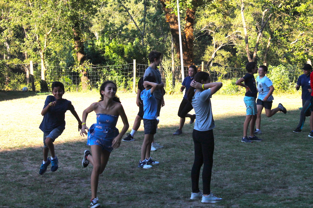 Village Camps International Summer Camp Ard&egrave;che, France 2019-07-26 https://www.villagecamps.com/journals_admin/images/2224-0112-FieldGame6.jpg