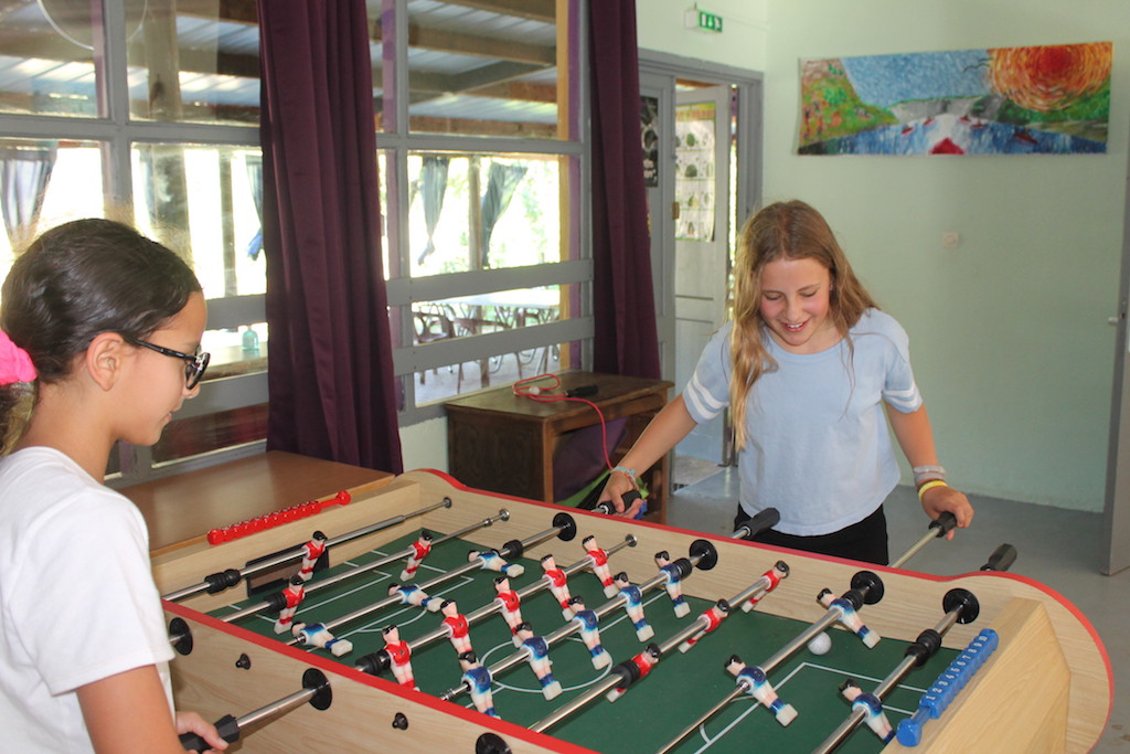 Village Camps International Summer Camp Ardèche, France 2019-07-26 https://www.villagecamps.com/journals_admin/images/2224-0152-MoveIn6.jpg