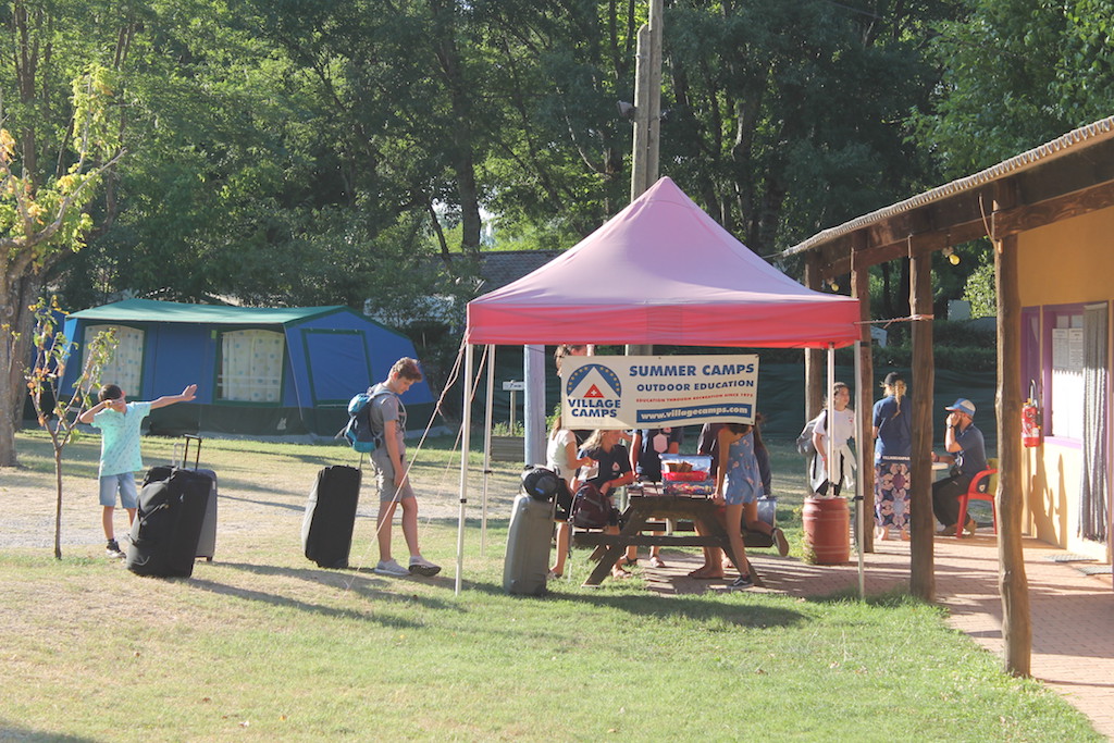 Village Camps International Summer Camp Ardèche, France 2019-07-26 https://www.villagecamps.com/journals_admin/images/2224-0174-MoveIn11.jpg