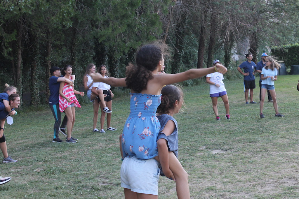 Village Camps International Summer Camp Ard&egrave;che, France 2019-07-26 https://www.villagecamps.com/journals_admin/images/2224-0193-FieldGame4.jpg