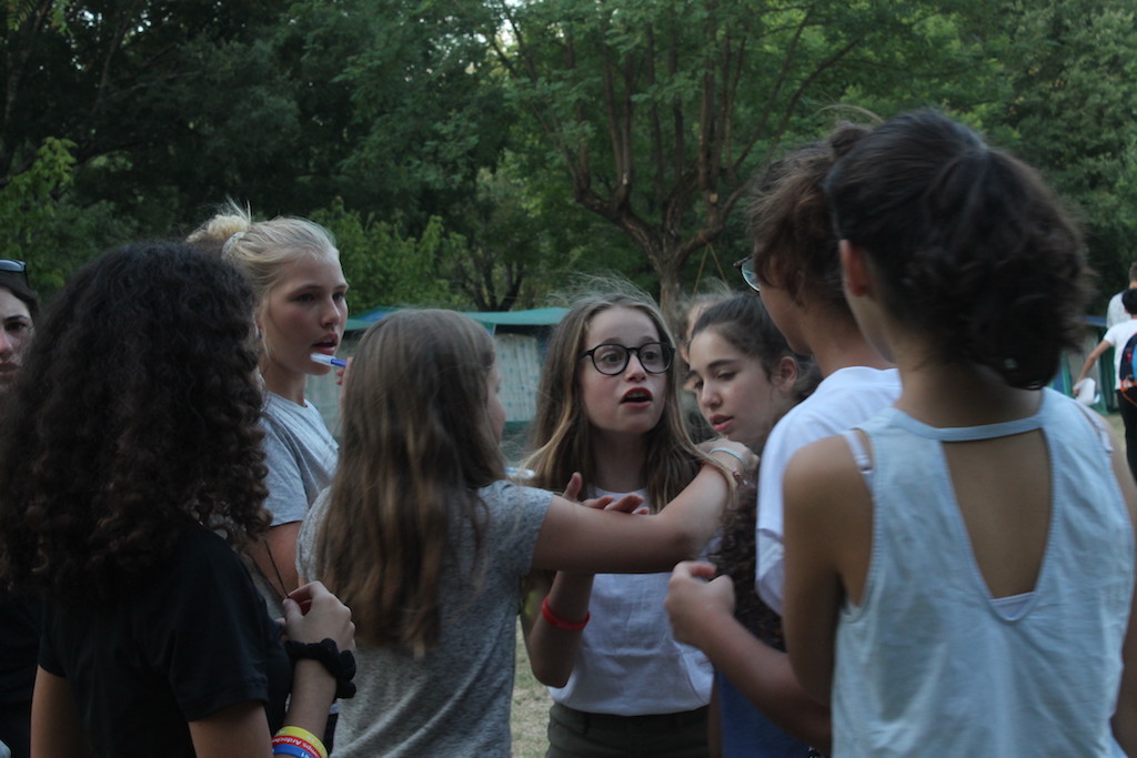 Village Camps International Summer Camp Ard&egrave;che, France 2019-07-26 https://www.villagecamps.com/journals_admin/images/2226-9640-MurderMystery4.jpg