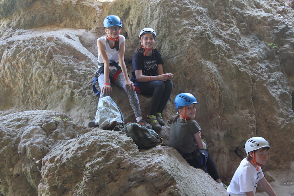 Village Camps International Summer Camp Ard&egrave;che, France 2019-07-26 https://www.villagecamps.com/journals_admin/images/2226-9782-R1Climb2.jpg