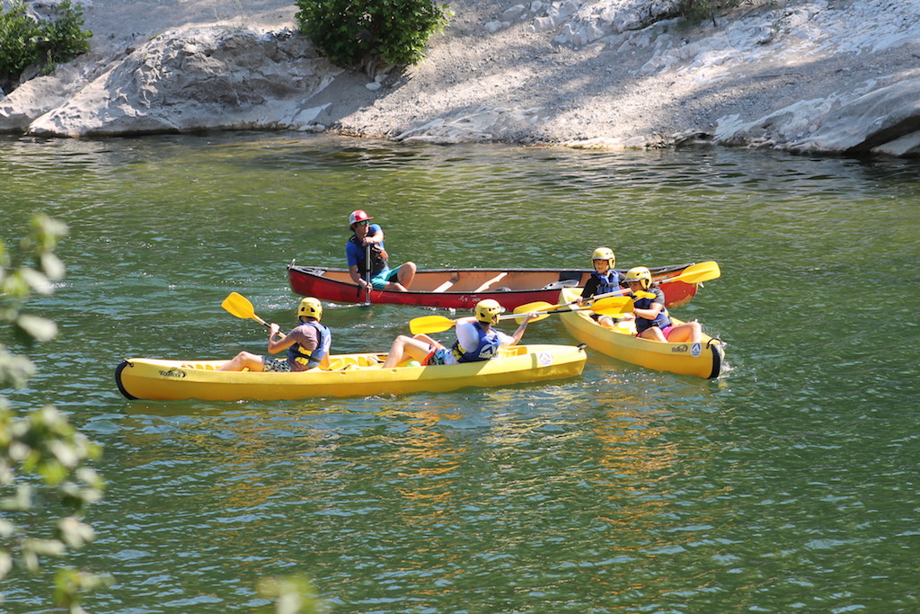 Village Camps International Summer Camp Ardèche, France 2019-07-26 https://www.villagecamps.com/journals_admin/images/2226-9979-R3Canoe1.jpg