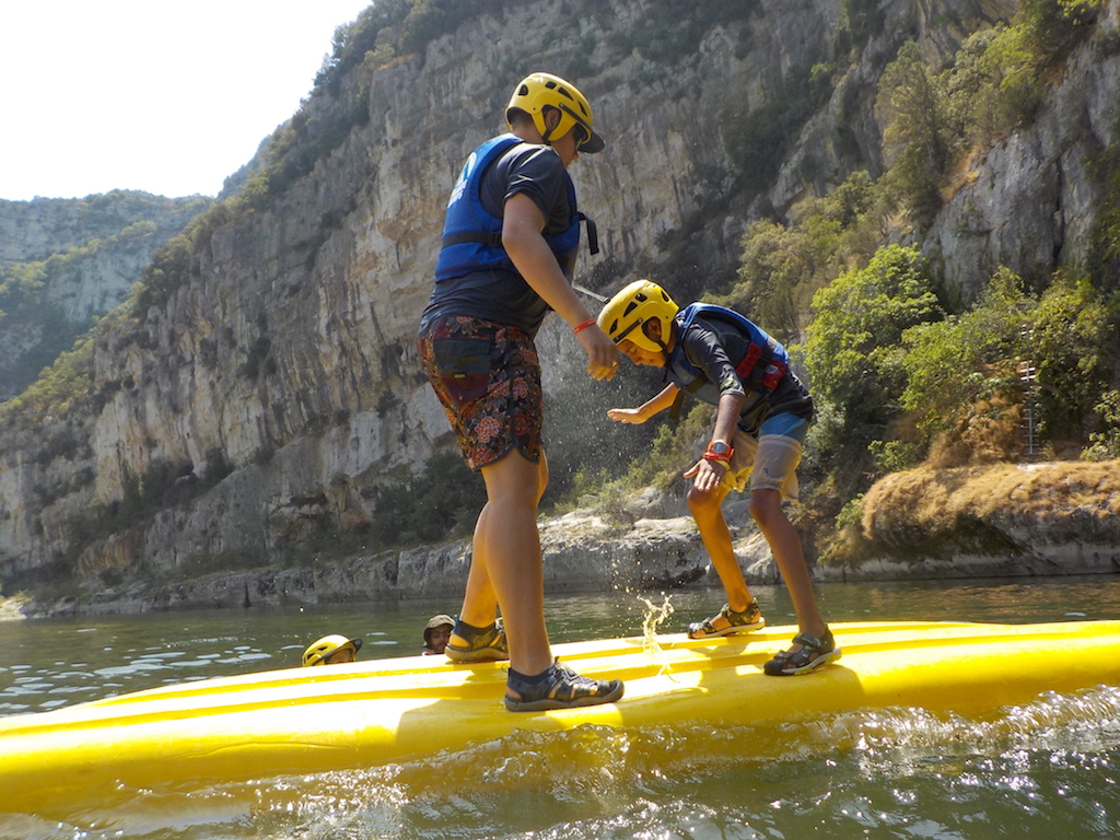 Village Camps International Summer Camp Ard&egrave;che, France 2019-07-26 https://www.villagecamps.com/journals_admin/images/2234-3723-CanoeWrestle8.jpg