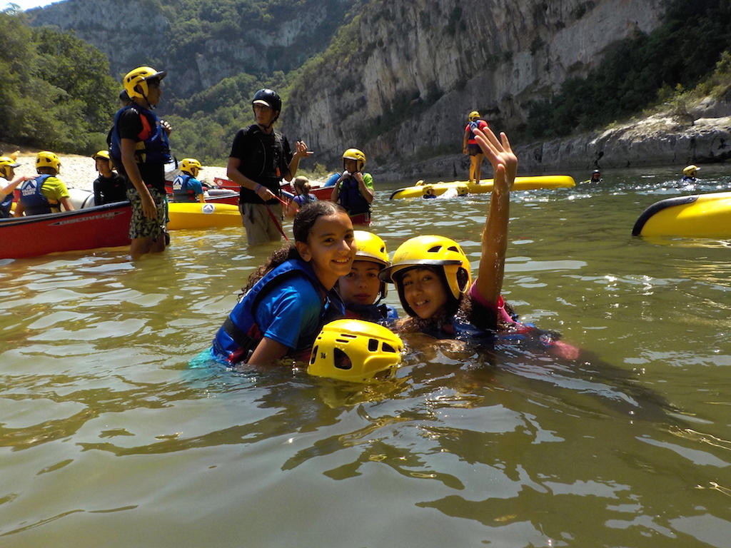 Village Camps International Summer Camp Ard&egrave;che, France 2019-07-26 https://www.villagecamps.com/journals_admin/images/2234-3739-CanoeWrestle10.jpg