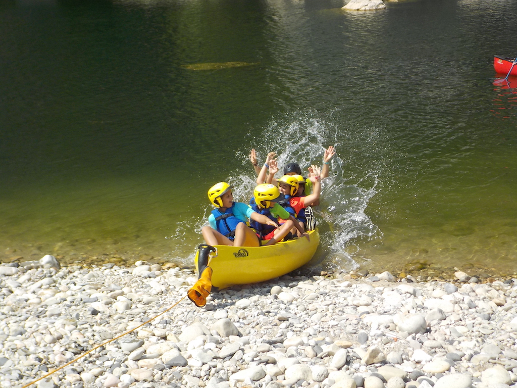 Village Camps International Summer Camp Ard&egrave;che, France 2019-07-26 https://www.villagecamps.com/journals_admin/images/2234-4418-SealLaunch4.jpg