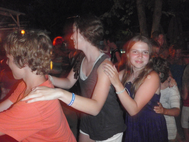 Village Camps International Summer Camp Ard&egrave;che, France 2019-07-26 https://www.villagecamps.com/journals_admin/images/23-17-Conga!.jpg
