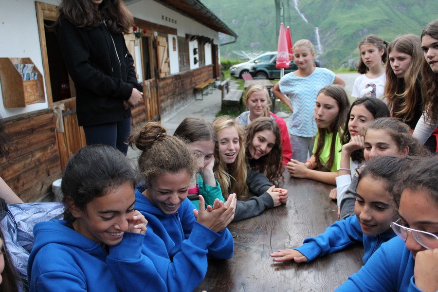 Village Camps International Summer Camp Zell am See, Austria 2025-07-26 https://www.villagecamps.com/journals_admin/images/1528-5089-img_3395.jpg