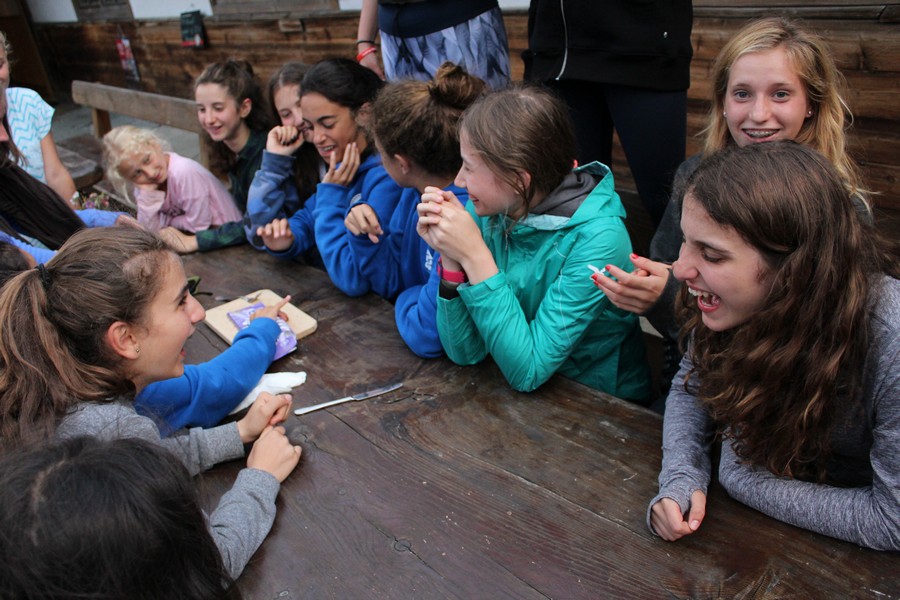 Village Camps International Summer Camp Zell am See, Austria 2025-07-26 https://www.villagecamps.com/journals_admin/images/1528-5095-img_3413.jpg