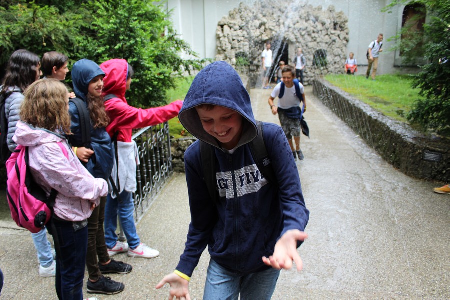 Village Camps International Summer Camp Zell am See, Austria 2025-07-26 https://www.villagecamps.com/journals_admin/images/1532-9065-img_5229.jpg